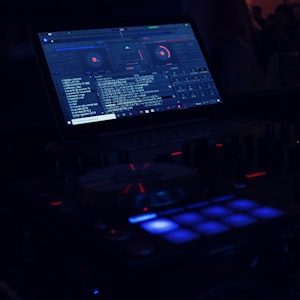 AHM-DJ-17 - DJ吧
